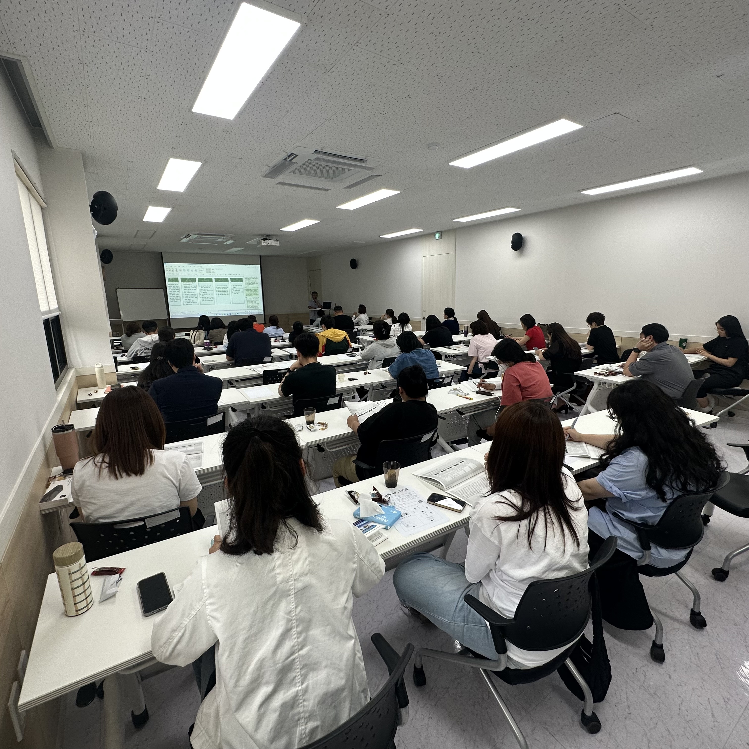 프로포절 작성 특강 교육 실시 사진입니다.