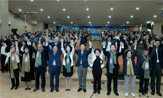 
제주가치 통합돌봄 토크쇼 기념사진입니다.
